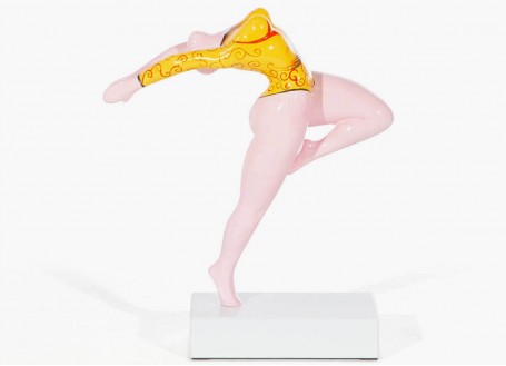 Statue of a woman in resin