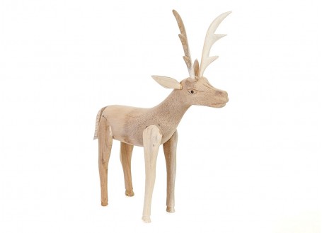 Cerf, sculpture en bois. artisanat du monde.