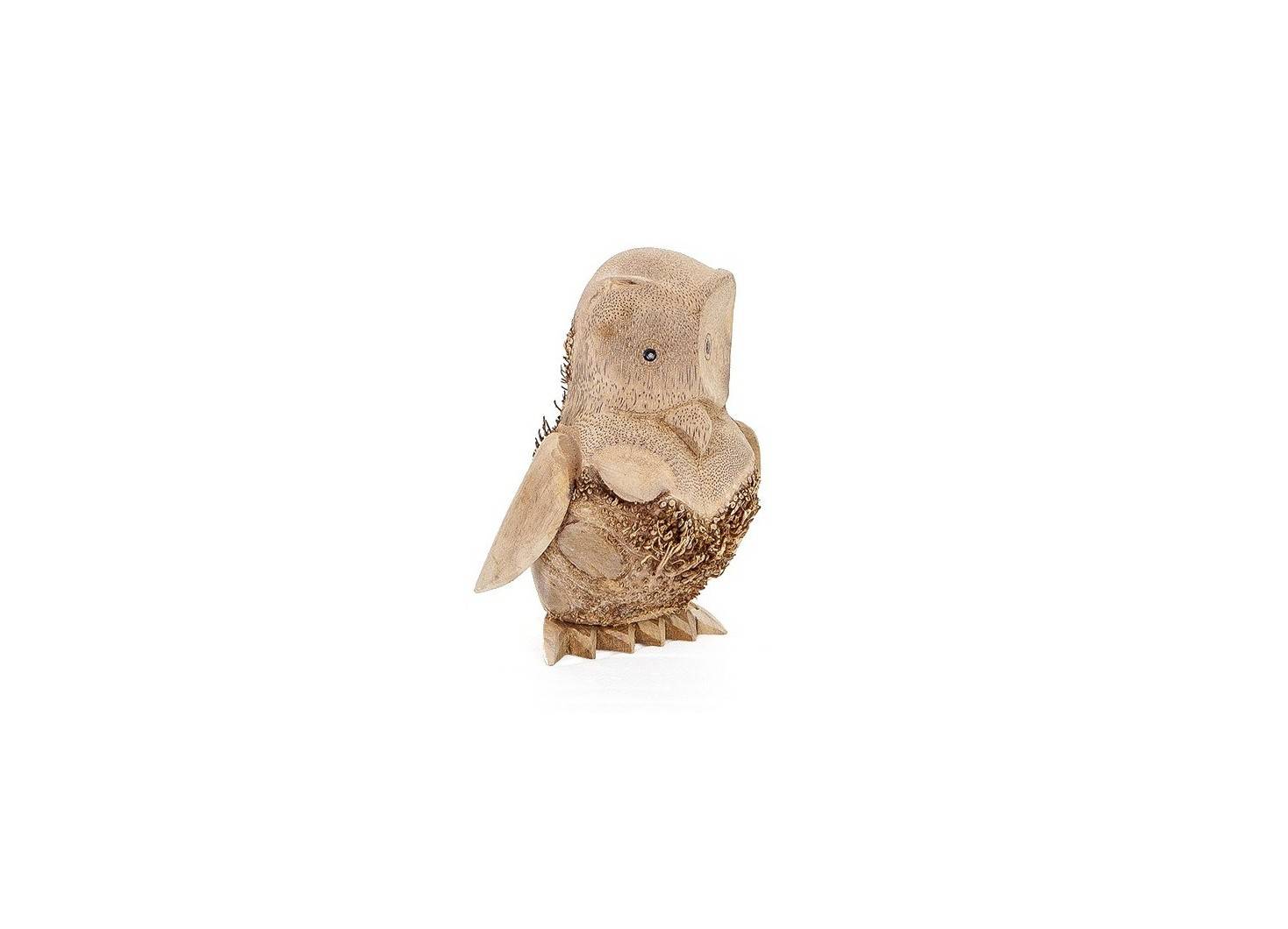 Hibou, sculpture en bois. Artisanat du monde.