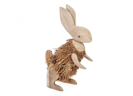 Lapin, sculpture en bois. Artisanat du monde.