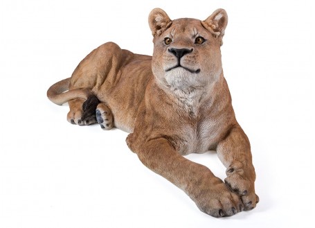 Realistic statue - Lionne