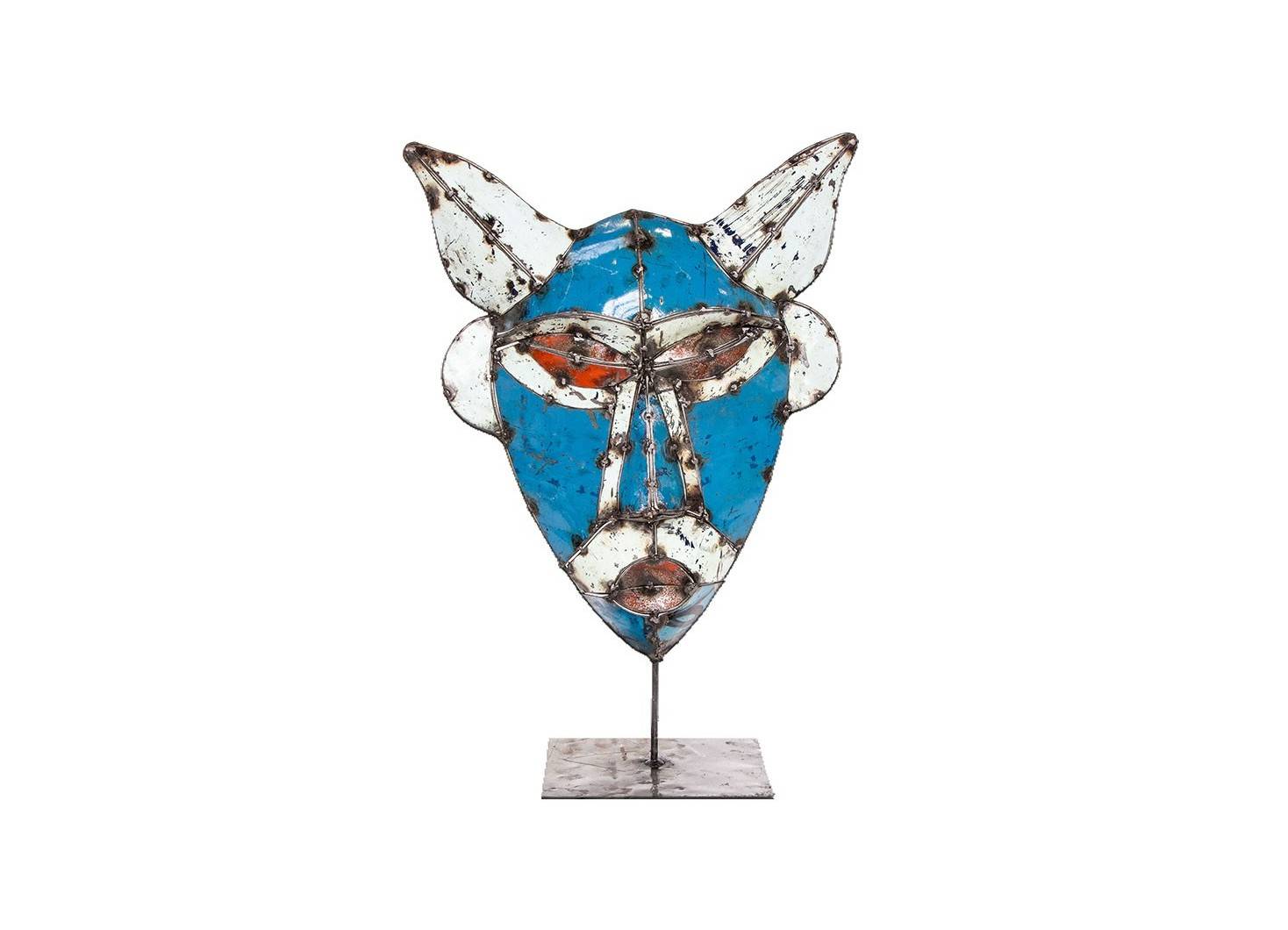Masque sur pied en bidons recyclés - artisanat