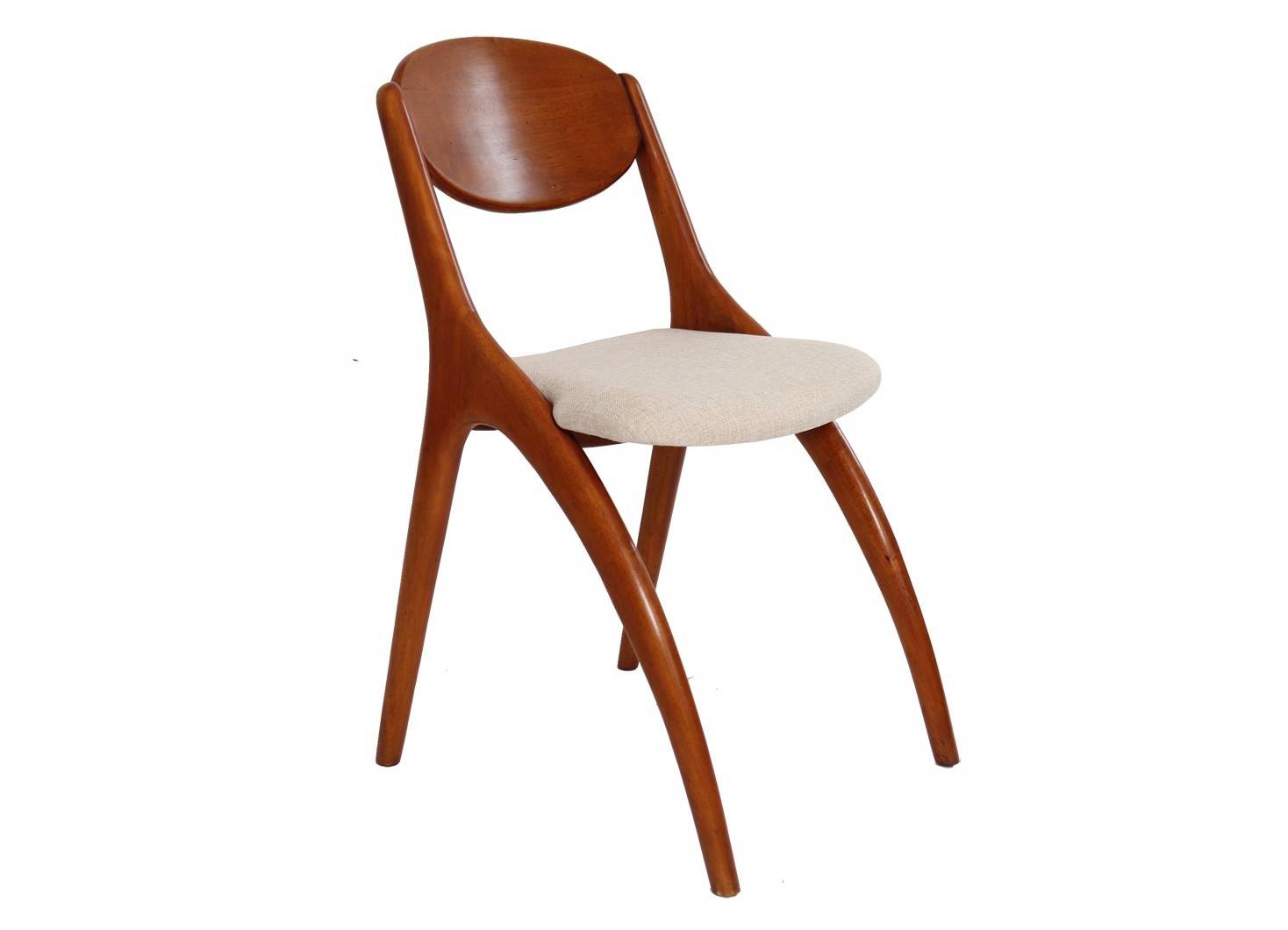 Nordic chair in beige fabric