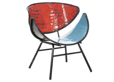 Egg armchair made in recycled oil can - arts & crafts