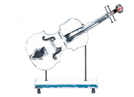 Violin made in recycled oil can - Arts & crafts